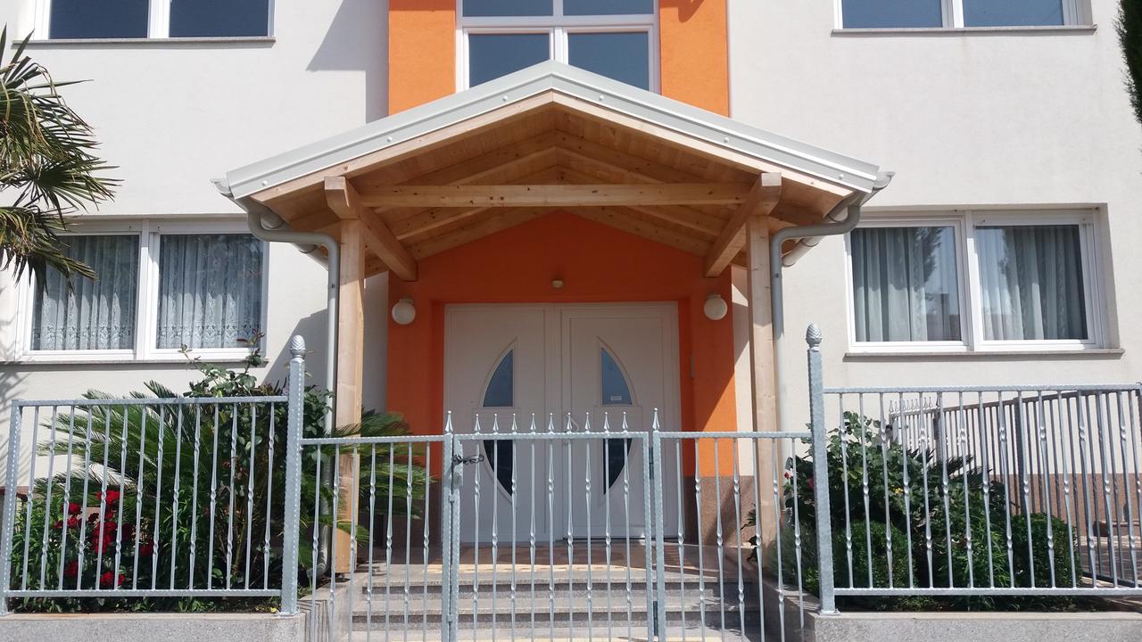 Bluegum Apartments Ližnjan Exterior foto